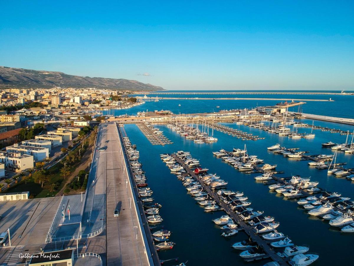 Marina Del Gargano Houseboat Hotel Manfredonia Luaran gambar
