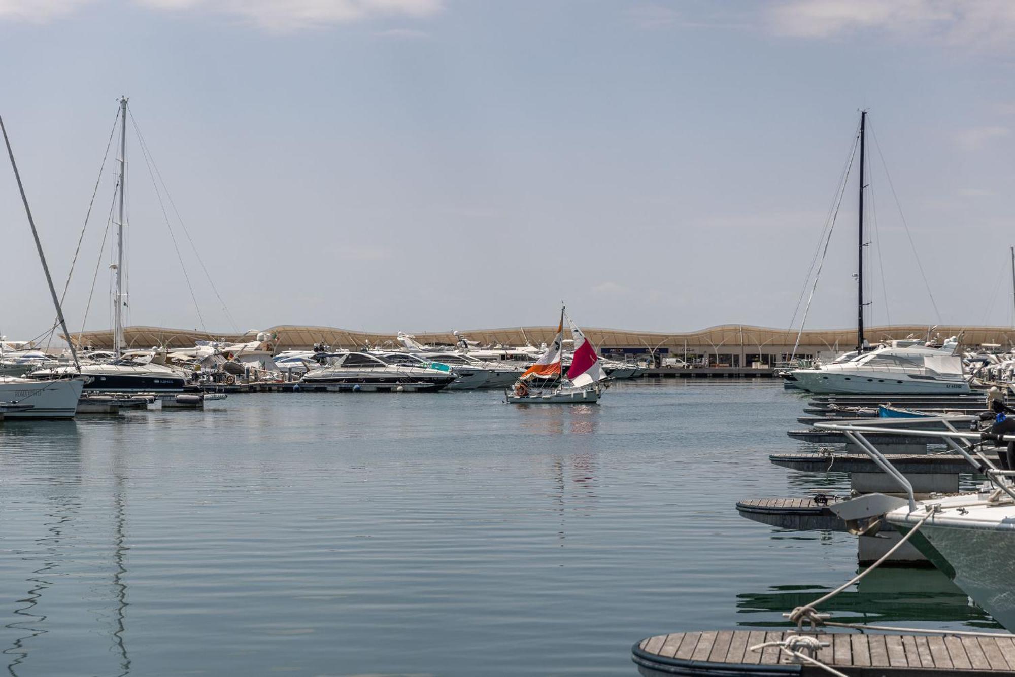 Marina Del Gargano Houseboat Hotel Manfredonia Luaran gambar