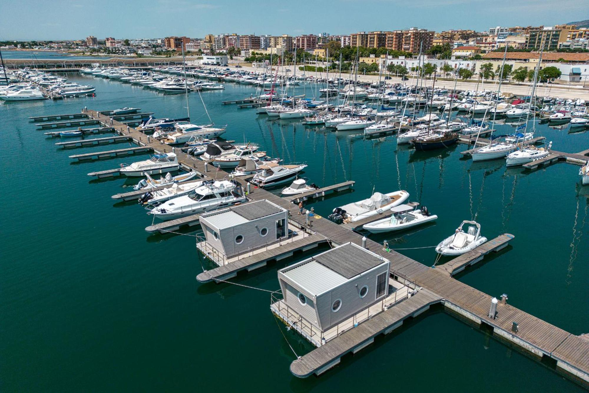 Marina Del Gargano Houseboat Hotel Manfredonia Luaran gambar