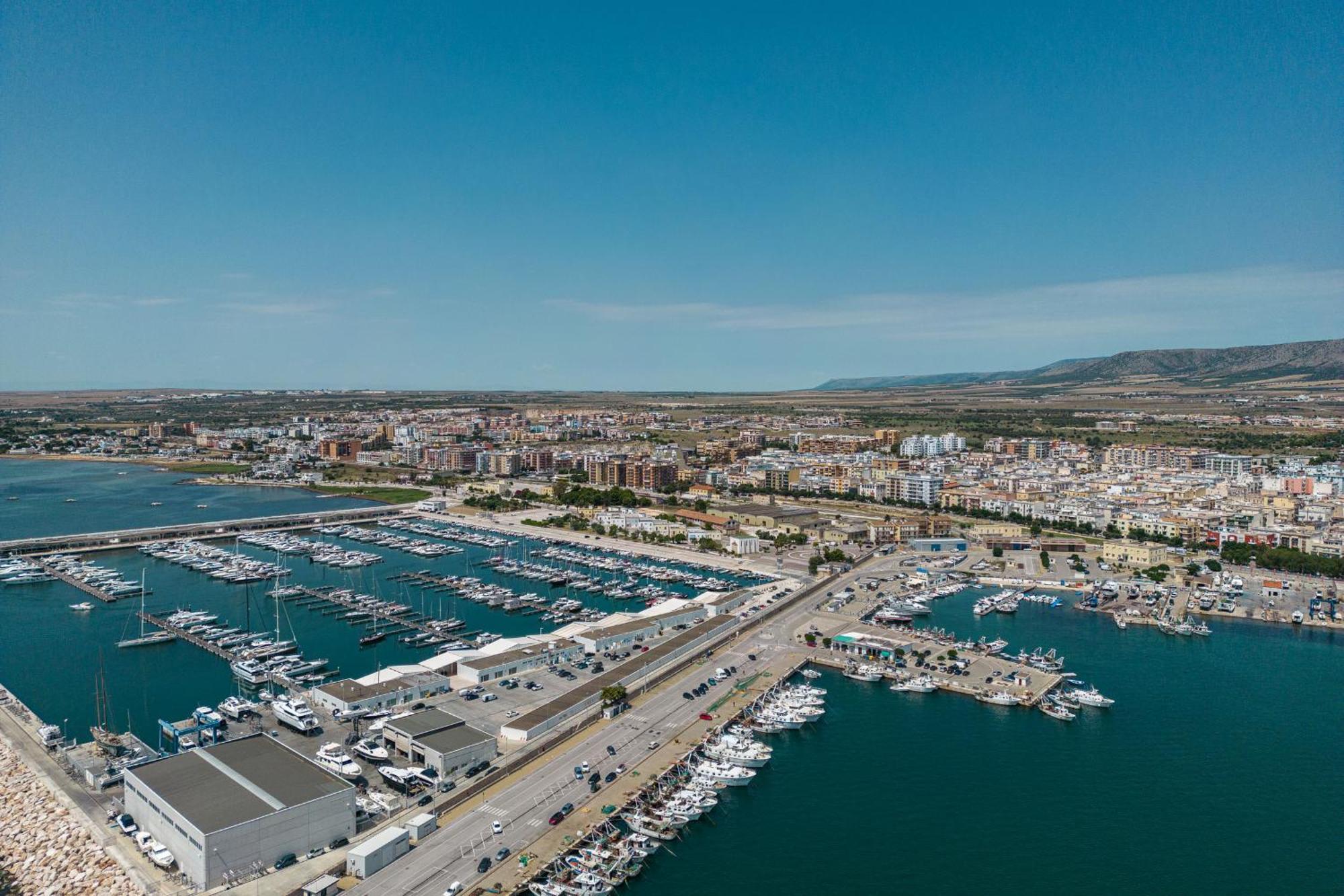 Marina Del Gargano Houseboat Hotel Manfredonia Luaran gambar