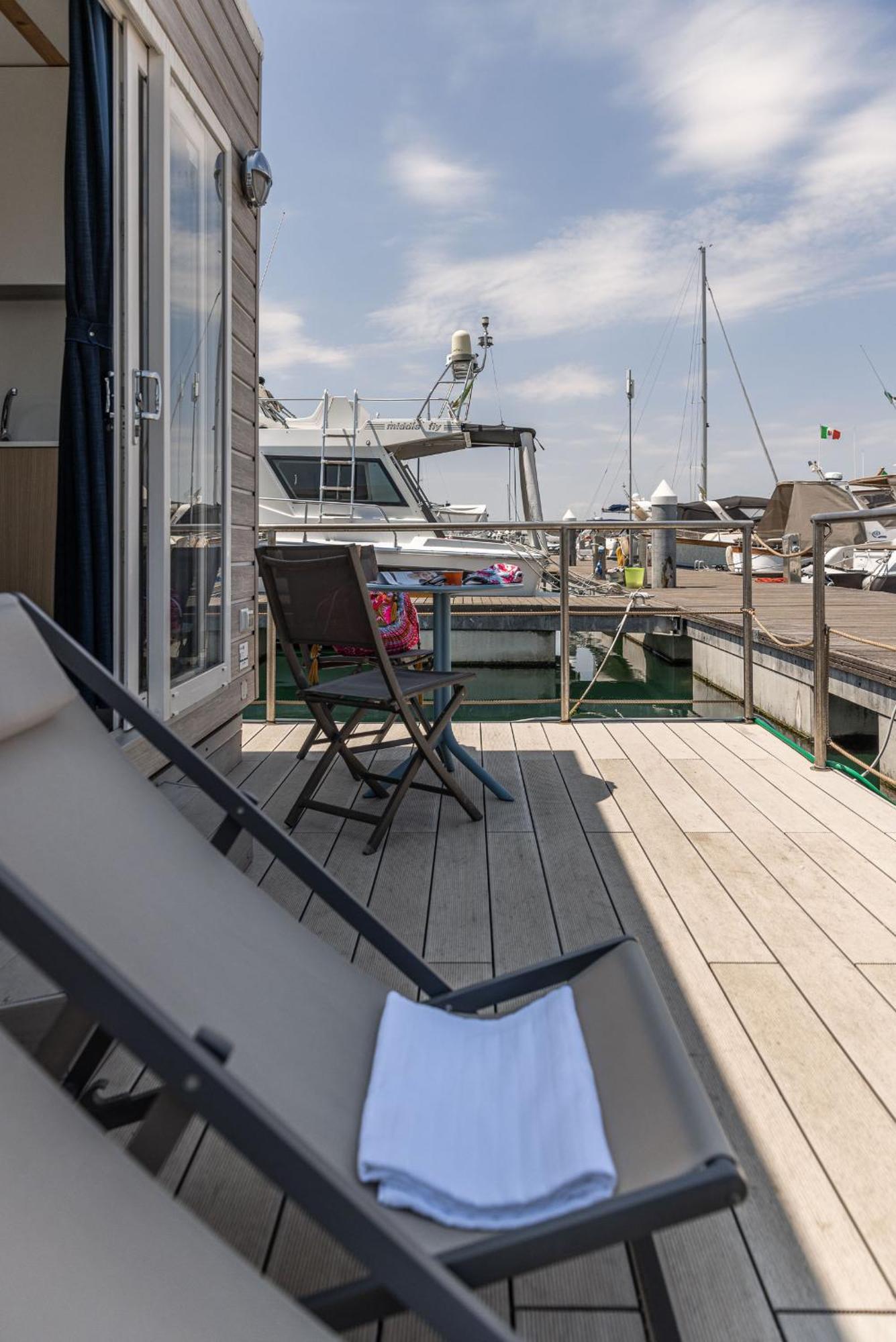 Marina Del Gargano Houseboat Hotel Manfredonia Luaran gambar